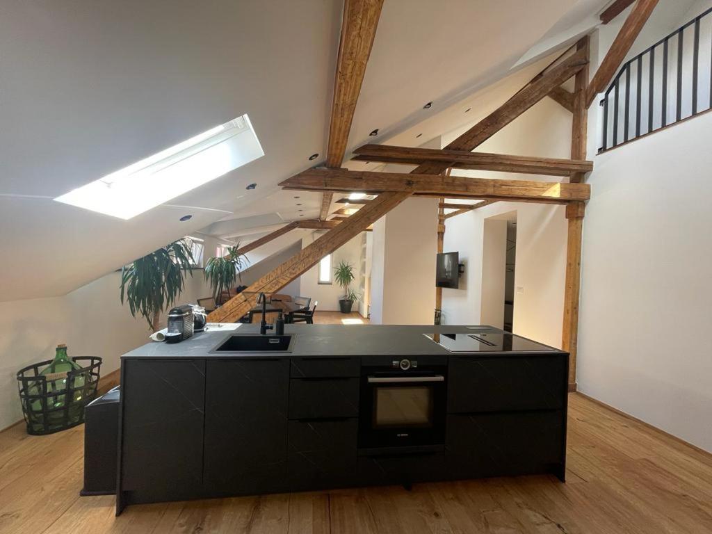 Split Rooftop Loft Buitenkant foto